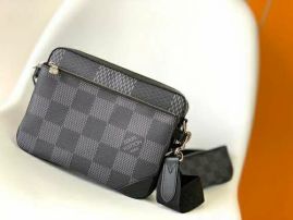 Picture of LV Mens Bags _SKUfw123336735fw